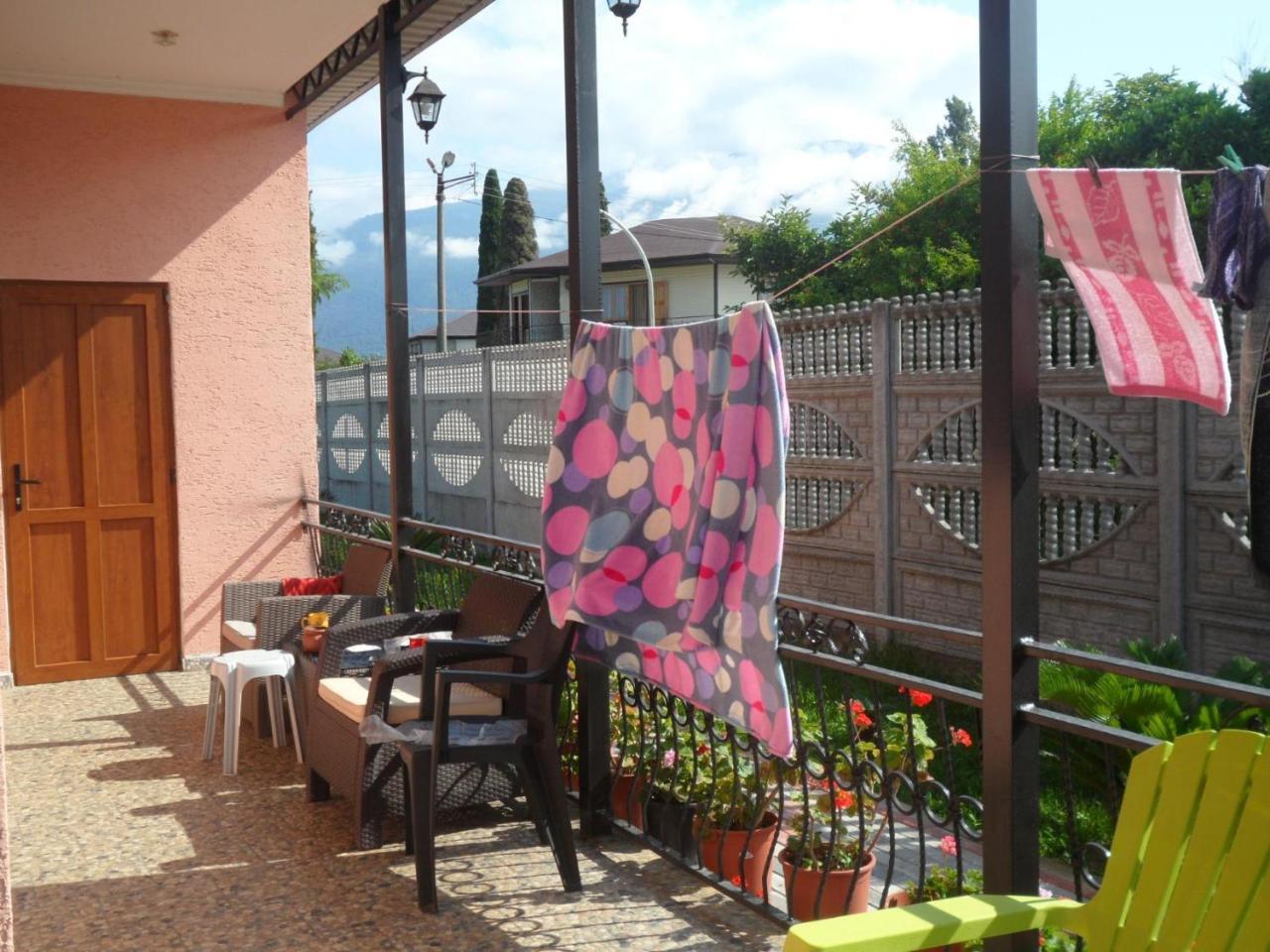 Galina Guest House Alakhadze Екстериор снимка